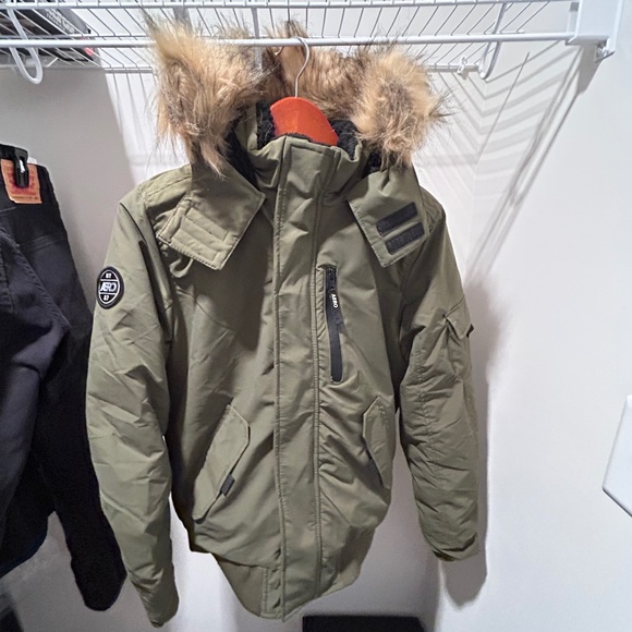 Aeropostale - Picture 1 of 4